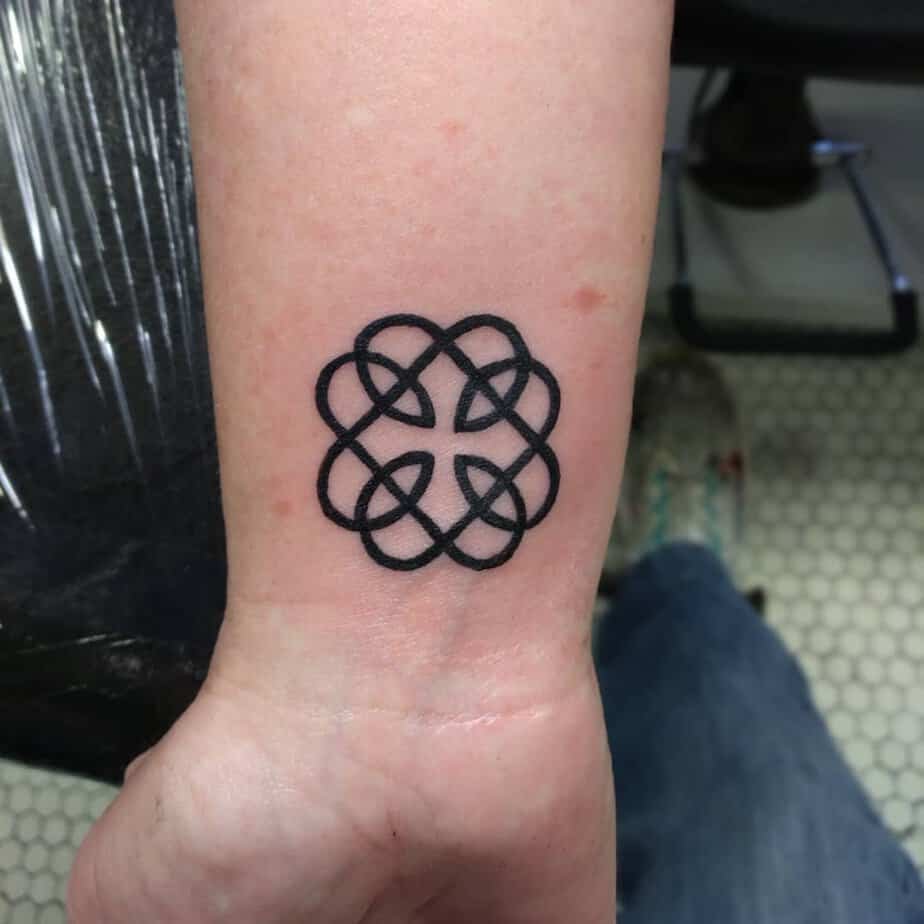 Simple Celtic knot tattoo