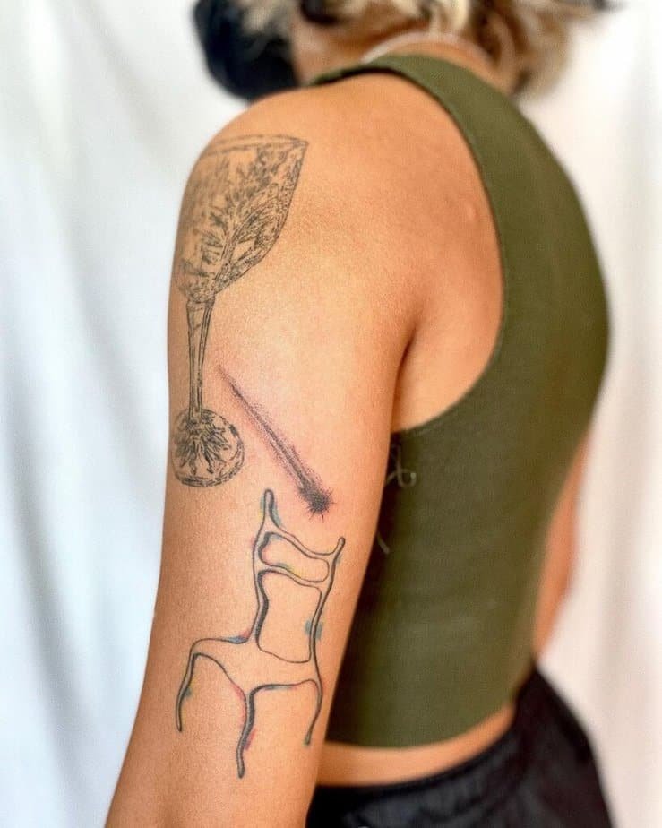 11. A shooting star sticker sleeve