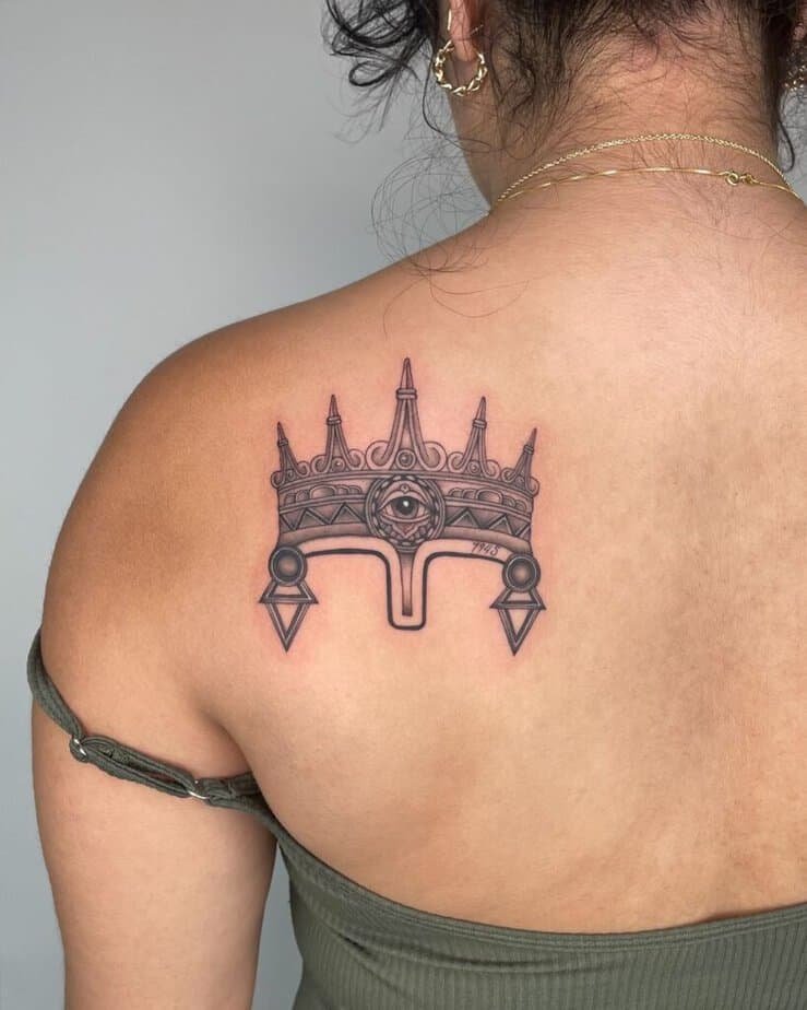 20. An Aztec-inspired crown on the back