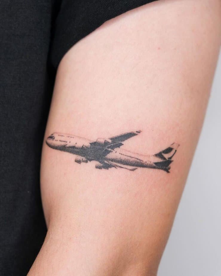 9. Realistic airplane