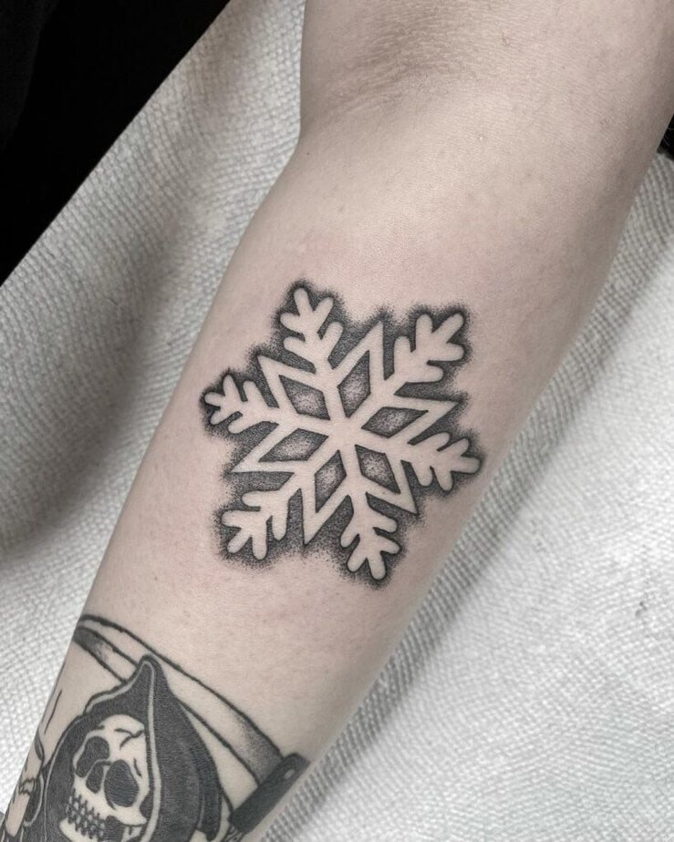 Black and gray snowflake