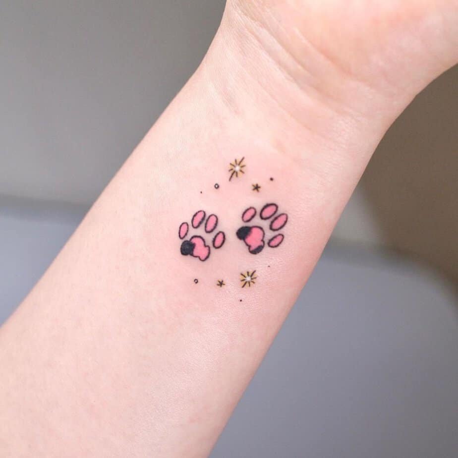 18 Charming Cat Paw Tattoos That Will Make You Say 