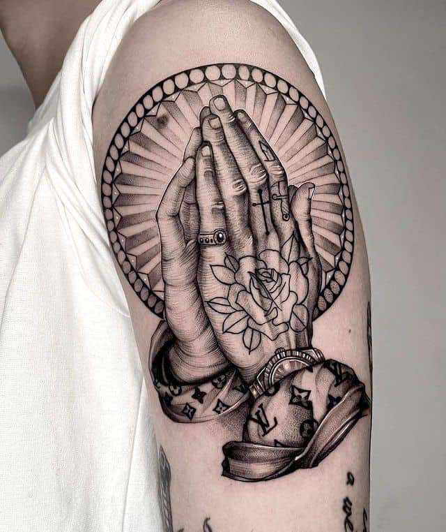 21 Praying Hands Tattoos That’ll Make You Feel Safe, Sacred, and Inspired